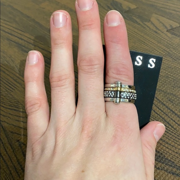 💥 3/$25💥 | NWT | Guess | Ring | Size 7 - Picture 2 of 2